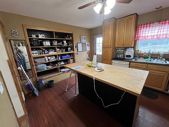 3rd image of 1034 Nunn Avenue