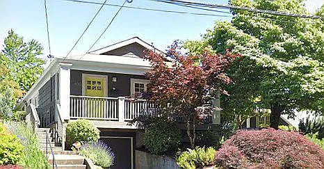 400 NE 44th Ave photo 1
