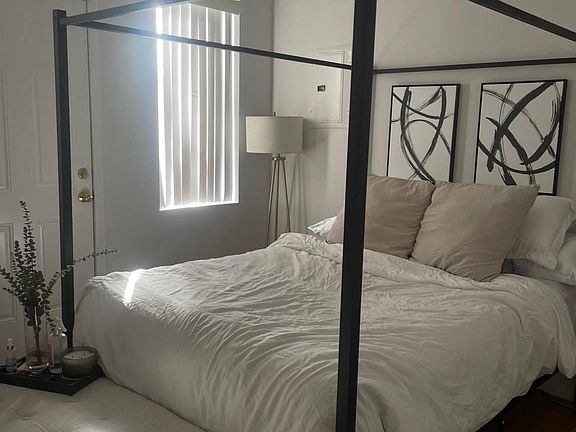 3rd image of 455 N Western Ave APT 2