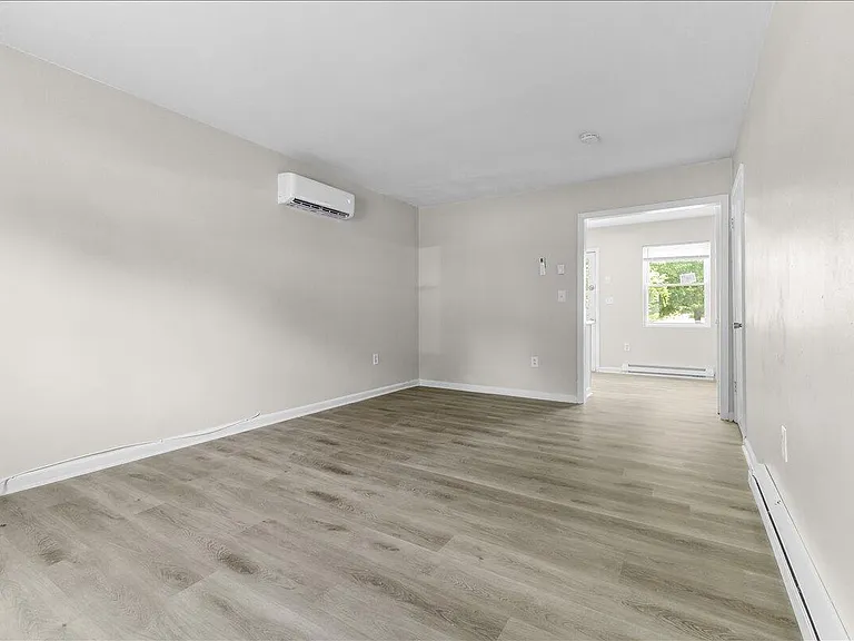 715 Bibb St NE — Photo 9