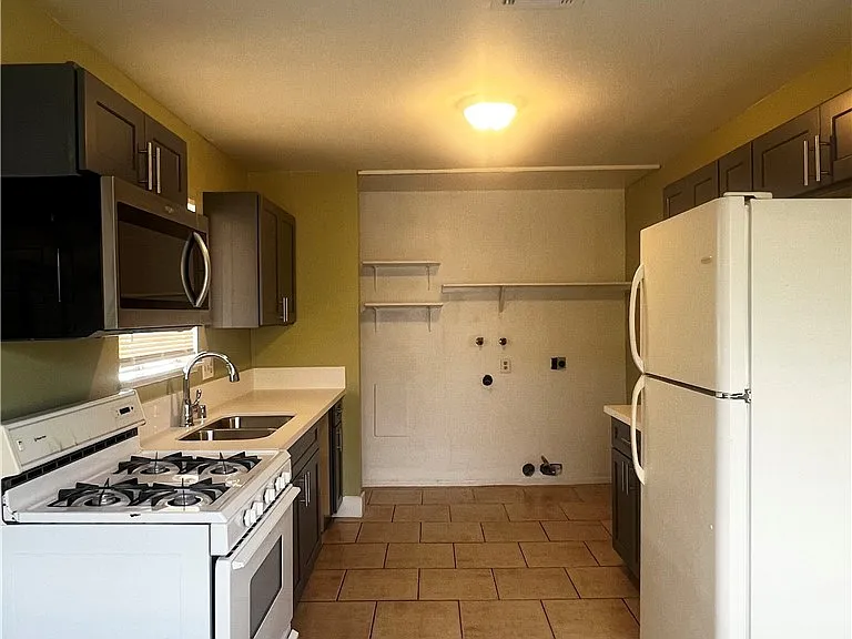 6311 Newville Ave — Photo 11