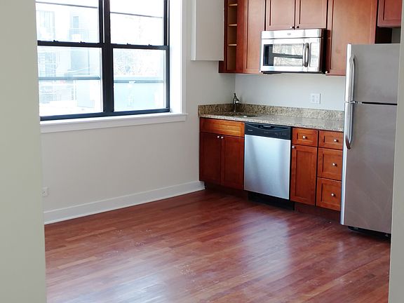 2nd image of 1637 N Ashland Ave