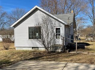 1051 Fairfield Rd, Alliance, OH 44601