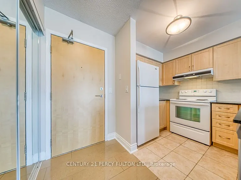 55 S Town Centre Blvd #601 — Photo 6