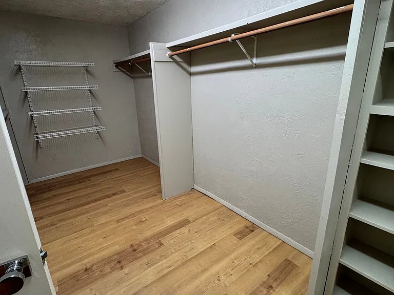 240 N 300 E — Photo 13