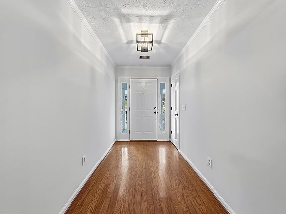 4th image of 246 Lee Road 2040