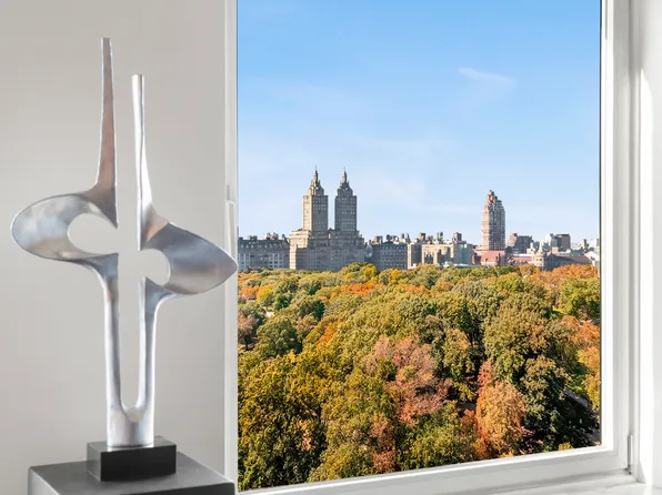 875 5th Avenue image 4 of 19