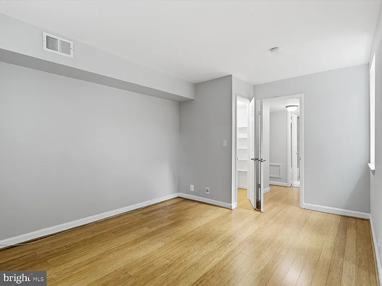 2966 S Columbus St #B2 — Photo 11