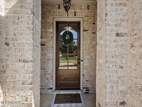 4th image of 185 Buckhead Dr