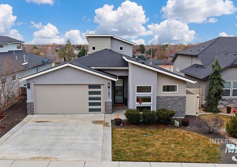 1st image of 7691 W Hill Rd