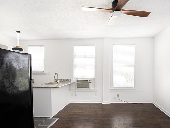 5th image of 1908 Church St APT 10