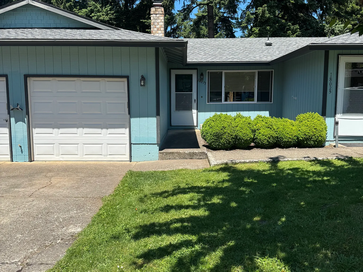 2 bed, 850 sqft, $1,700 — Photo 1