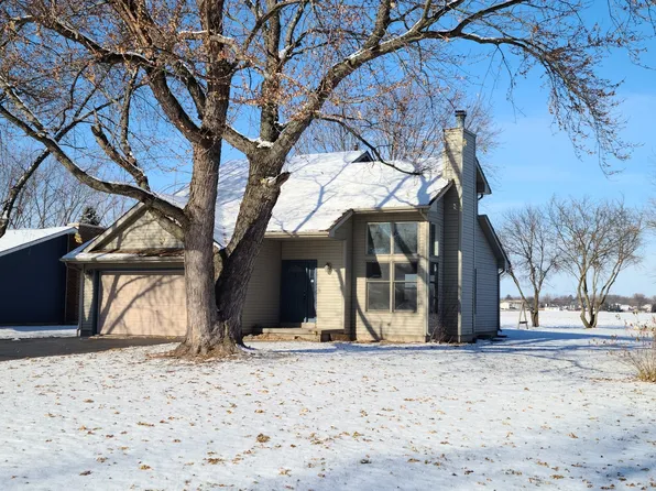 683 Lasalle Dr, Somonauk, IL 60552