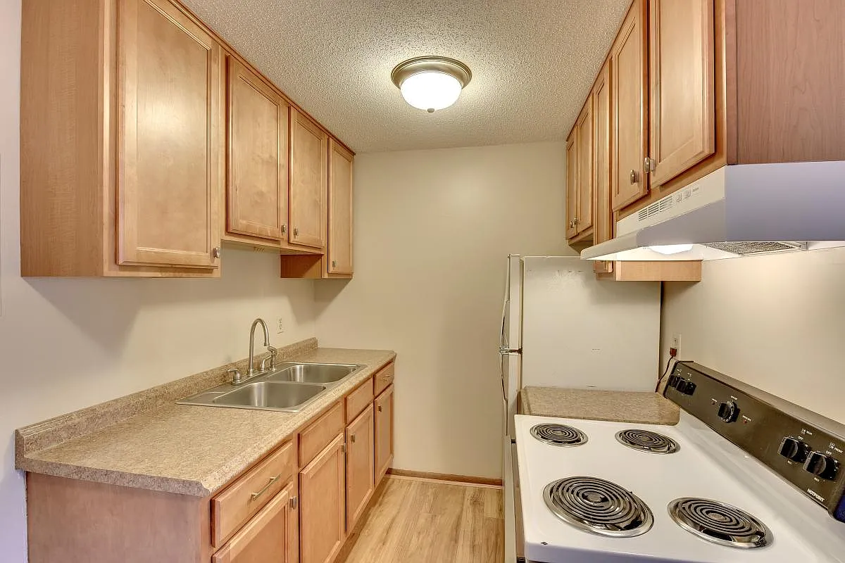 2717 Central Avenue NE — Photo 4