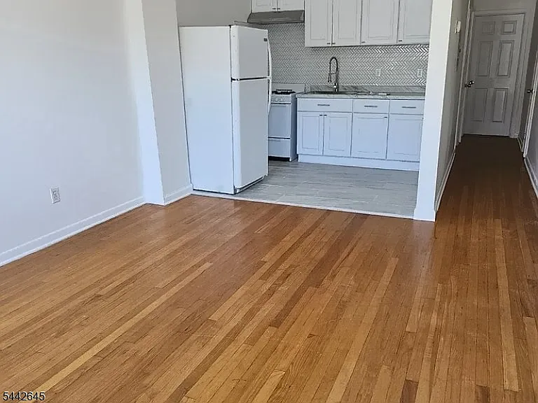 502 Washington Ave #1 — Photo 4