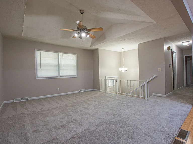 9123 Berry St — Photo 2