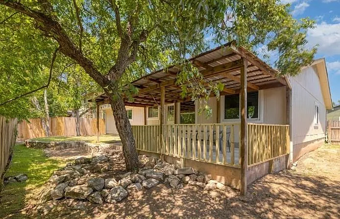 2121 Trede Dr — Photo 22