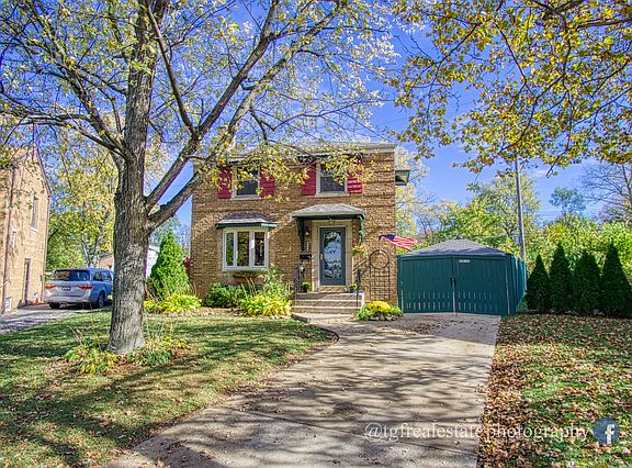 2nd image of 2608 W 102nd Pl