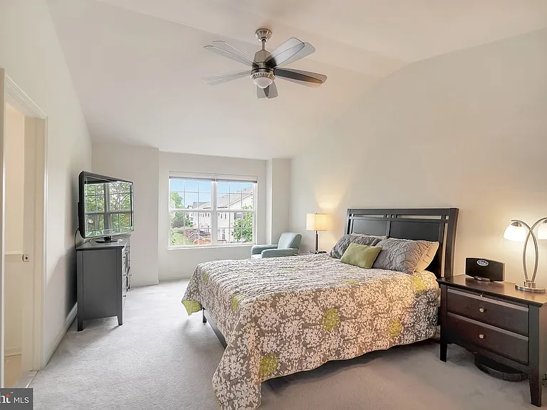 155 Providence Ln — Photo 12