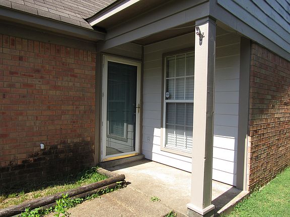 3rd image of 7592 Lilly Dr