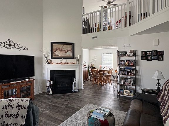 3rd image of 5335 Maywood Dr