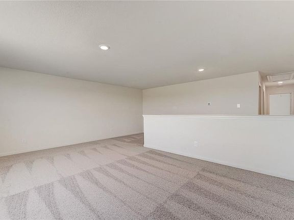 5th image of 124 Maywood Ln