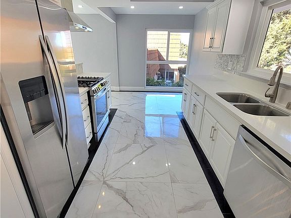 4th image of 17148 Escalon Dr