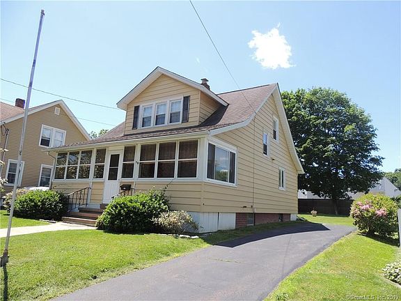 2nd image of 19 Lincoln Ave
