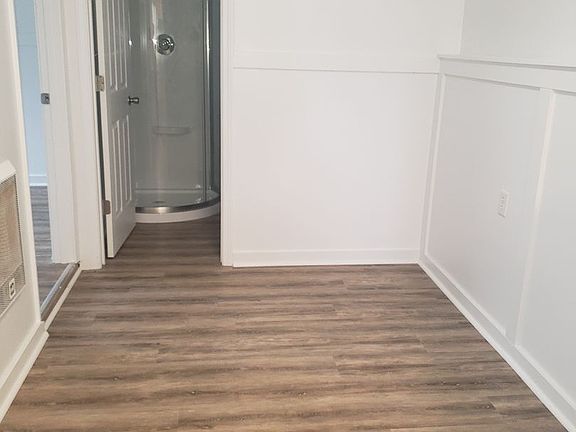 4th image of 228 S Walnut Ave Unit 3