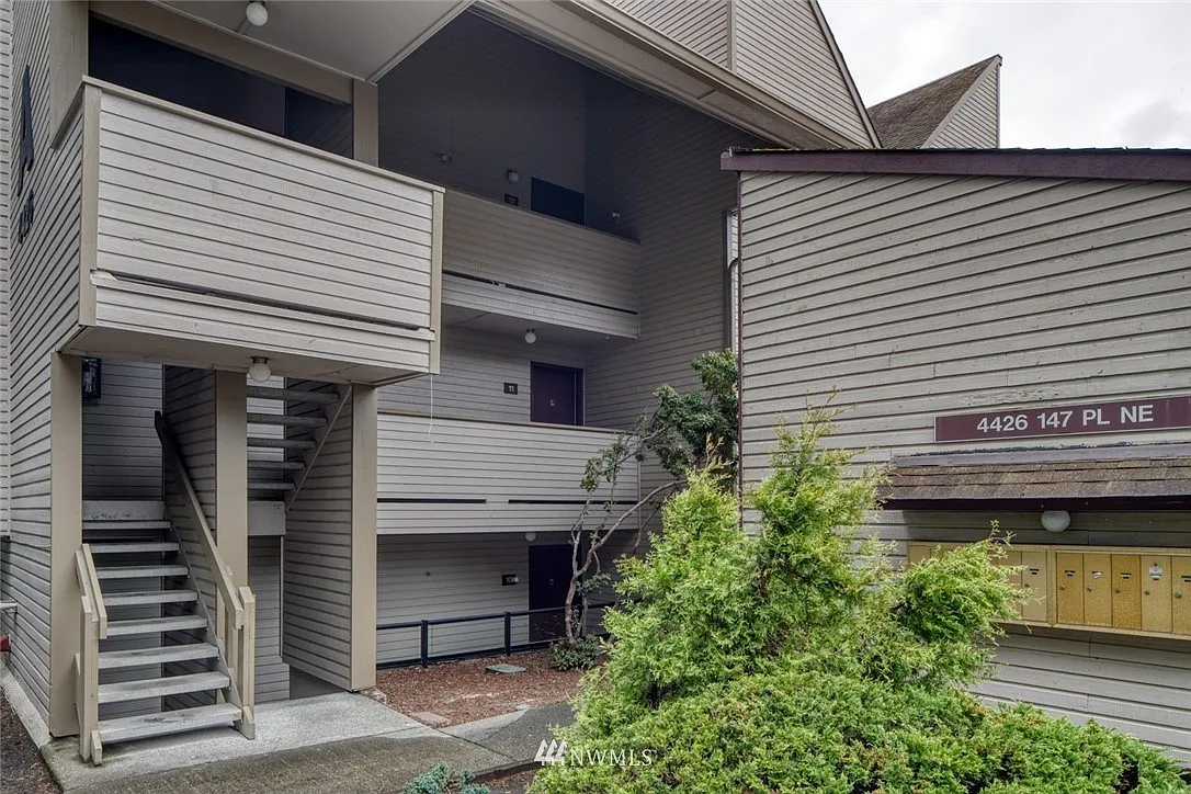 3 bed, 1086 sqft, $2,850 — Photo 3