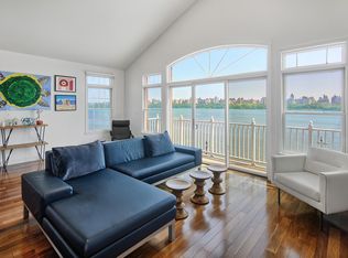 11 Lydia Dr, West New York, NJ 07093