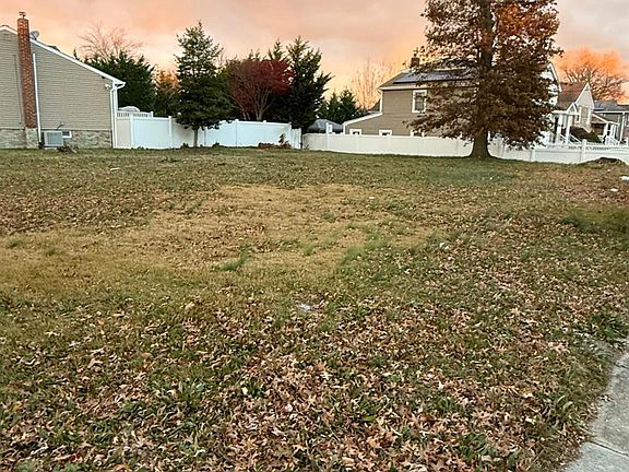 3rd image of 3051 Grand Avenue