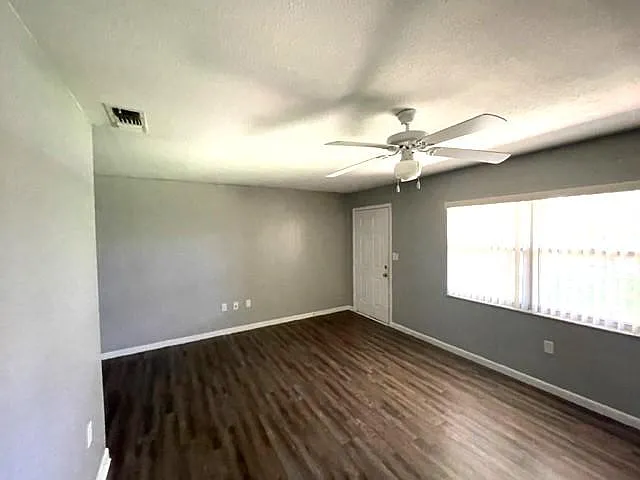 2 bed, 800 sqft, $1,295 — Photo 4