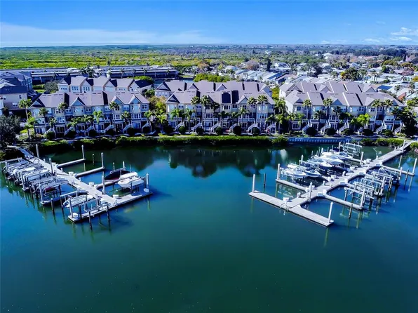 4326 Spinnaker Cove Ln, Tampa, FL 33615