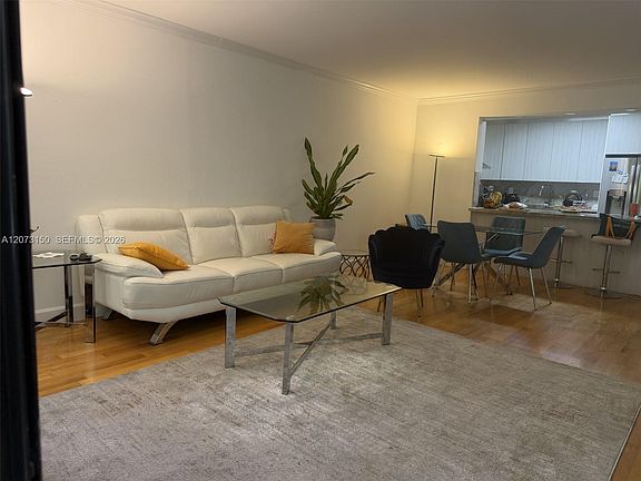 4th image of 141 Crandon Blvd APT 243