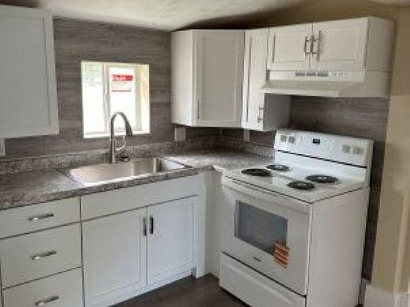 4th image of 1100 Burleigh St