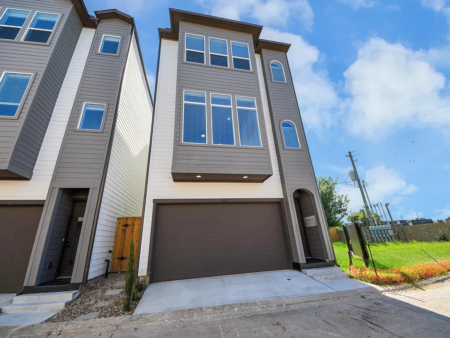 3 bed, 3.5 bath, 2398 sqft, $2,800 — Photo 3