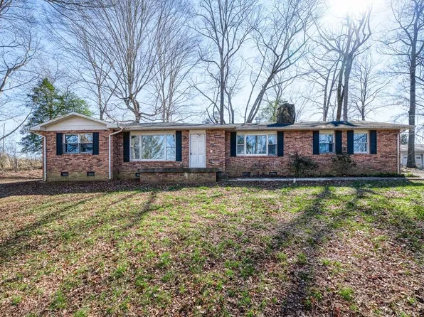 2894 N York Hwy, Pall Mall, TN 38577