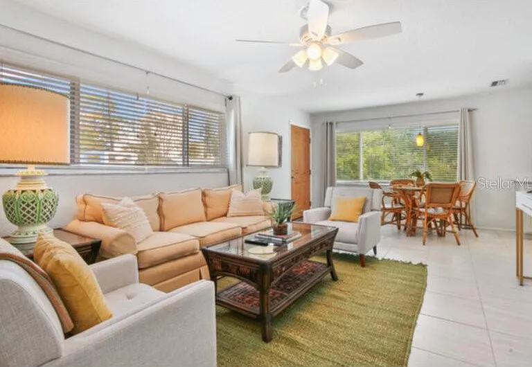 422 Julia Pl #C — Photo 2