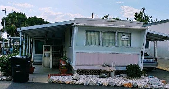 4th image of 220 S Elk St Spc 51