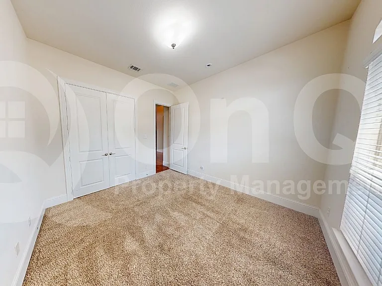 2707 Point Vista Dr — Photo 17