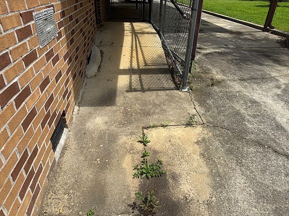 2nd image of 65 Mathews St