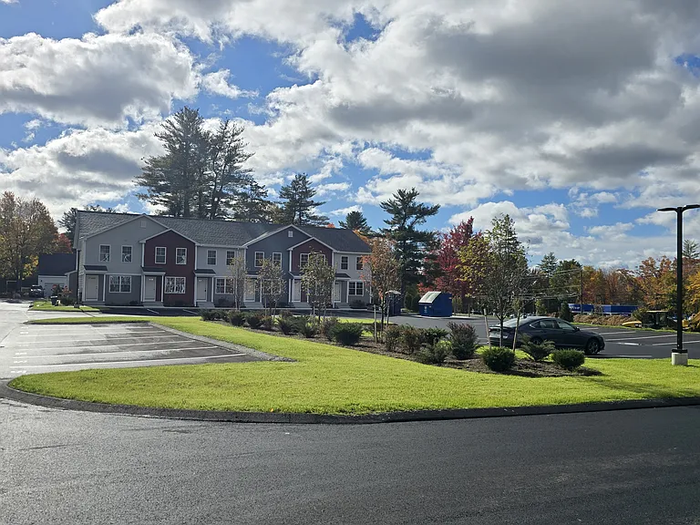 2-5 Megway Ct — Photo 12
