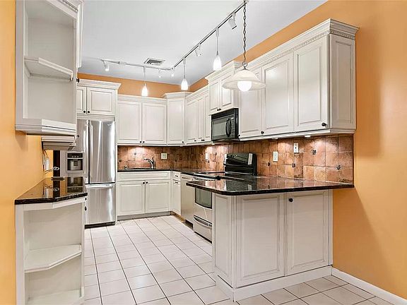 2nd image of 75 Liberty Ave #5