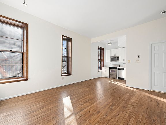 2nd image of 200 W 78th St APT 2C