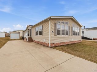 37319 Stone Way, New Haven, MI 48048