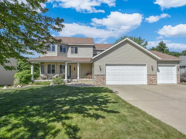 1815 Star Dr, Sauk Rapids, MN 56379
