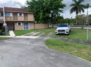 2414 SW 111th Ave, Miami, FL 33165