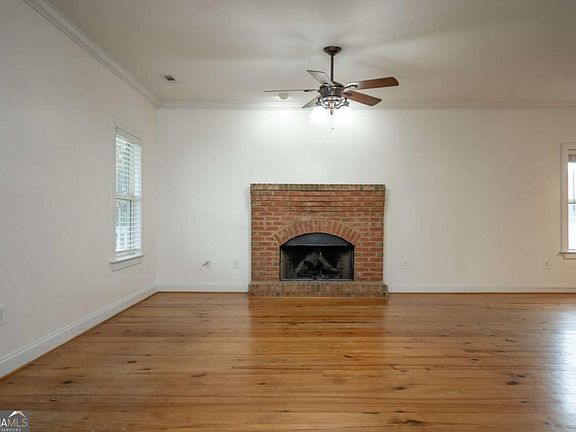 4th image of 52 Willow Oak Cir