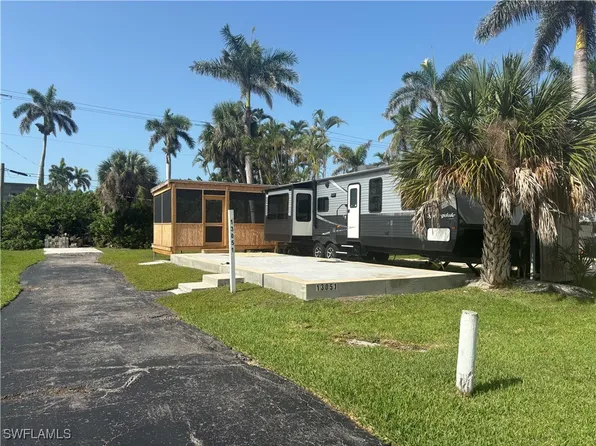 13051 Point Breeze Dr, Fort Myers, FL 33908